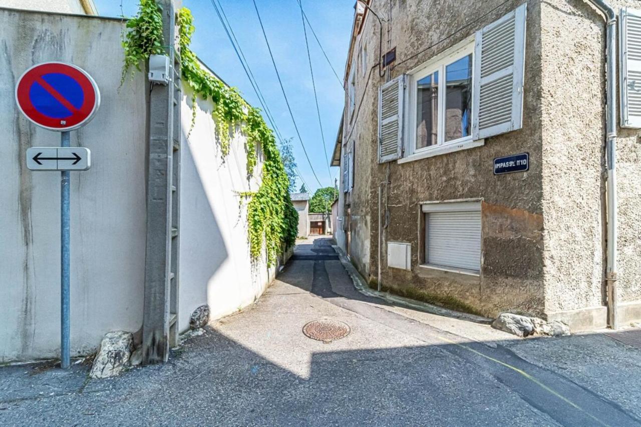 Quiet & Comfortable Studio Near Lyon サント・フォワ・レ・リヨン エクステリア 写真